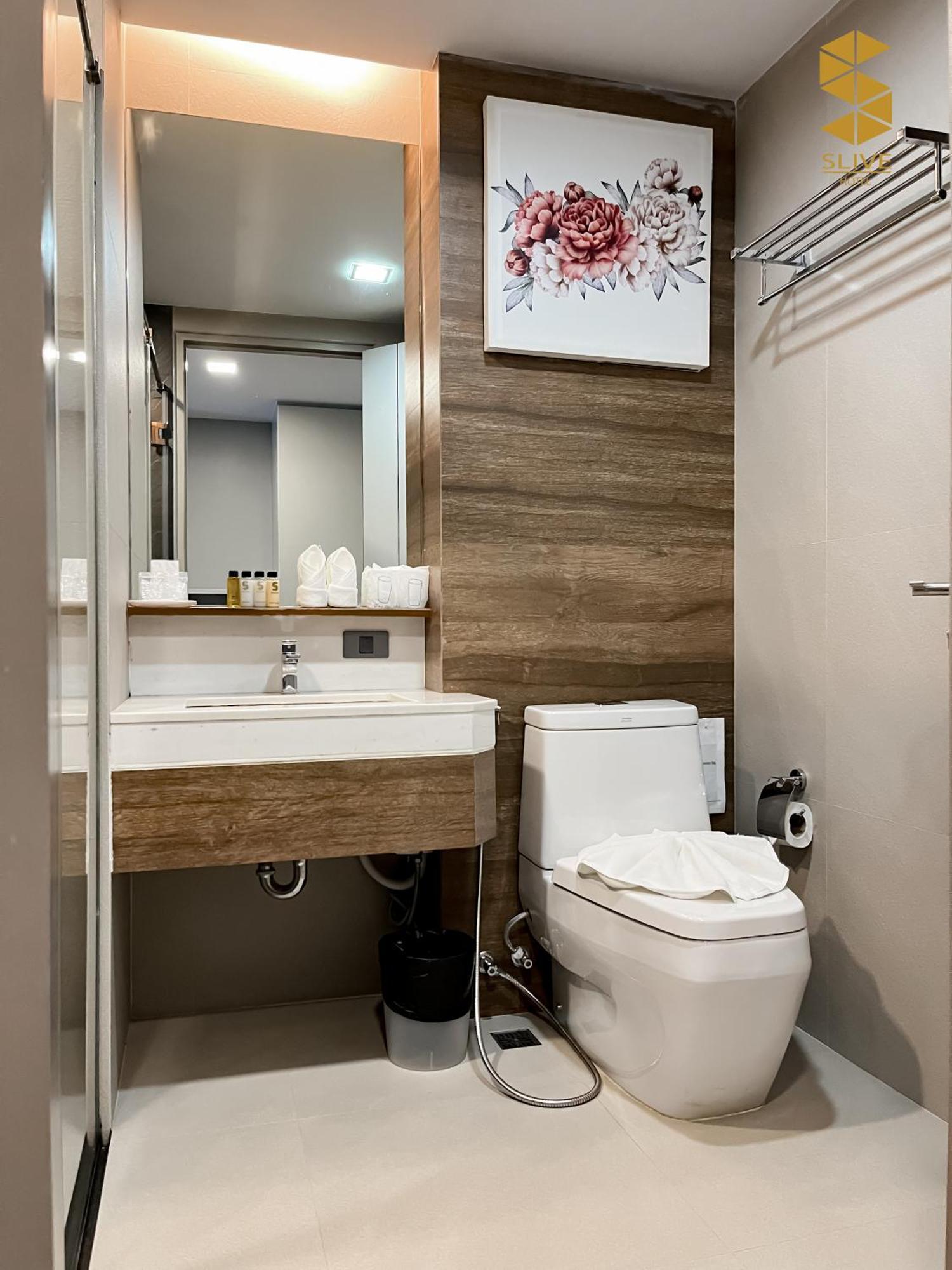Slive Hotel Surin Exterior foto