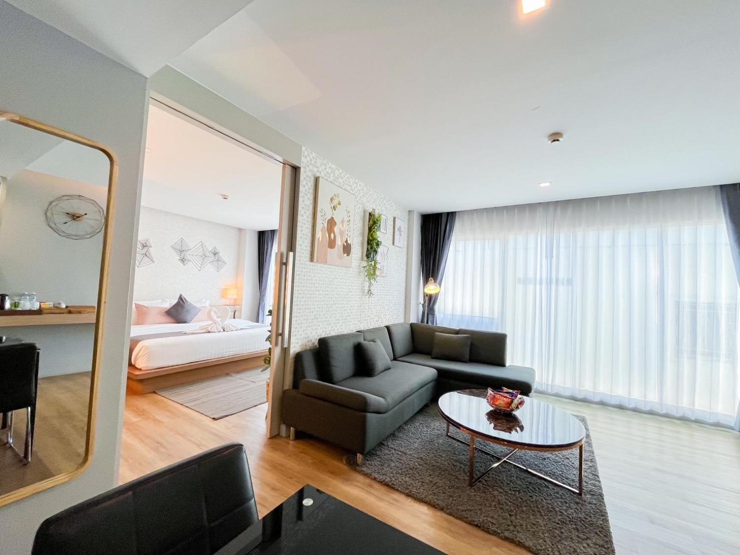 Slive Hotel Surin Exterior foto